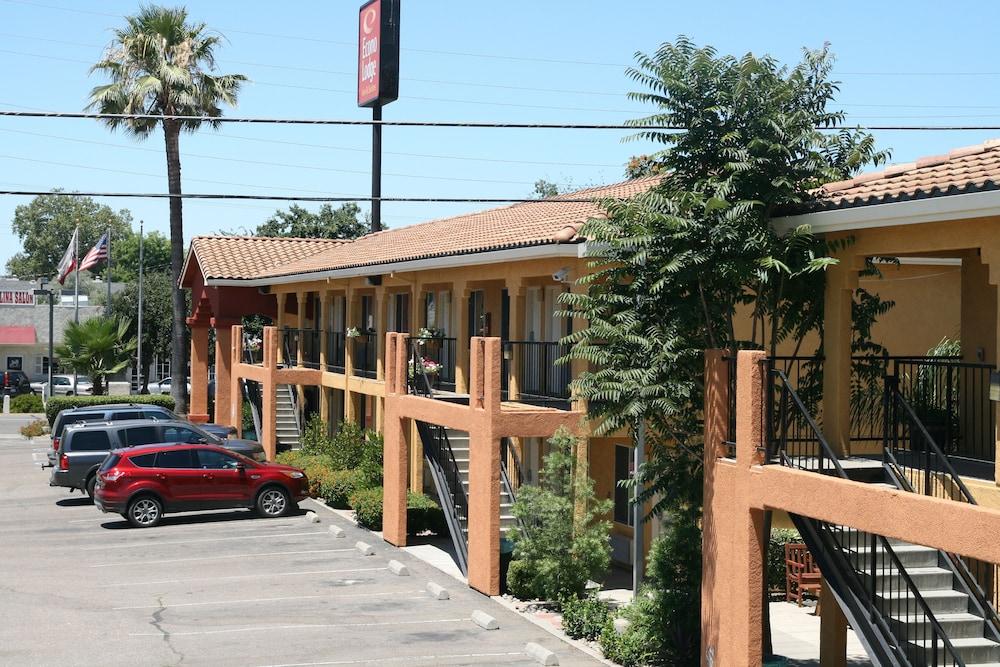 Econo Lodge Inn & Suites Lodi - Wine Country Area מראה חיצוני תמונה