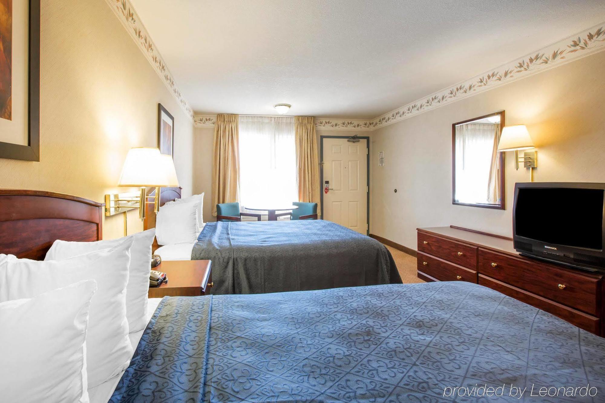 Econo Lodge Inn & Suites Lodi - Wine Country Area מראה חיצוני תמונה